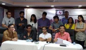 শিল্পীদের বকেয়া