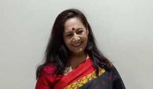বিরতি নিলেন