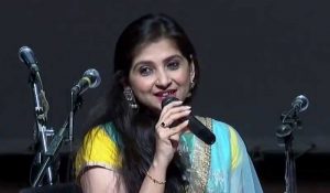 সরে গেলেন