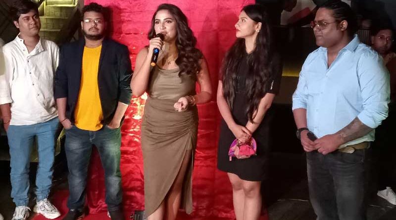 ফিরিয়ে আনছেন