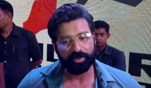 বিবৃতি দিয়ে