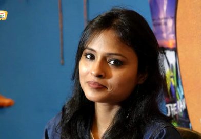 ‘ফুল পিসি ও এডওয়ার্ড’-এর ‘চলে যেও না’ গানে কলকাতা পেল নতুন সুরের তারকা অনস্মিতা ঘোষ